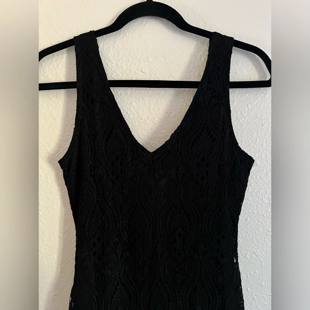 Size Small Papermoon Black Crochet Sleeveless Mini Dress Deep V - Picture 8 of 9